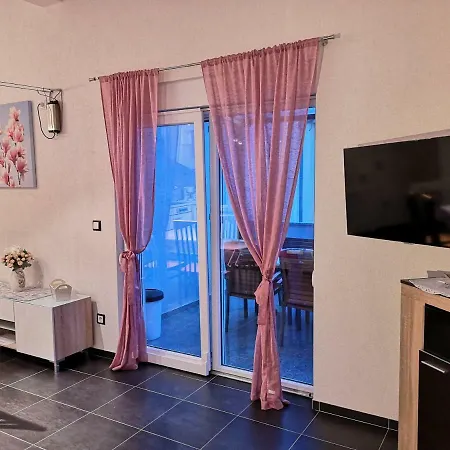 Fucane Sunrise Apartment *